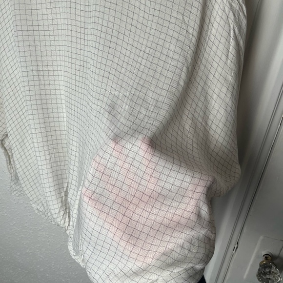 Urban Outfitters / BDG White flowy checkered button up shirt - small - Picture 6 of 7